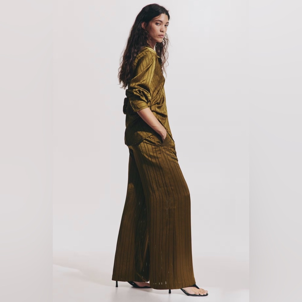 Golden Olive Green Wide-Leg 14        “EXCLUSIVELY SOLDOUT” 👀 🧐